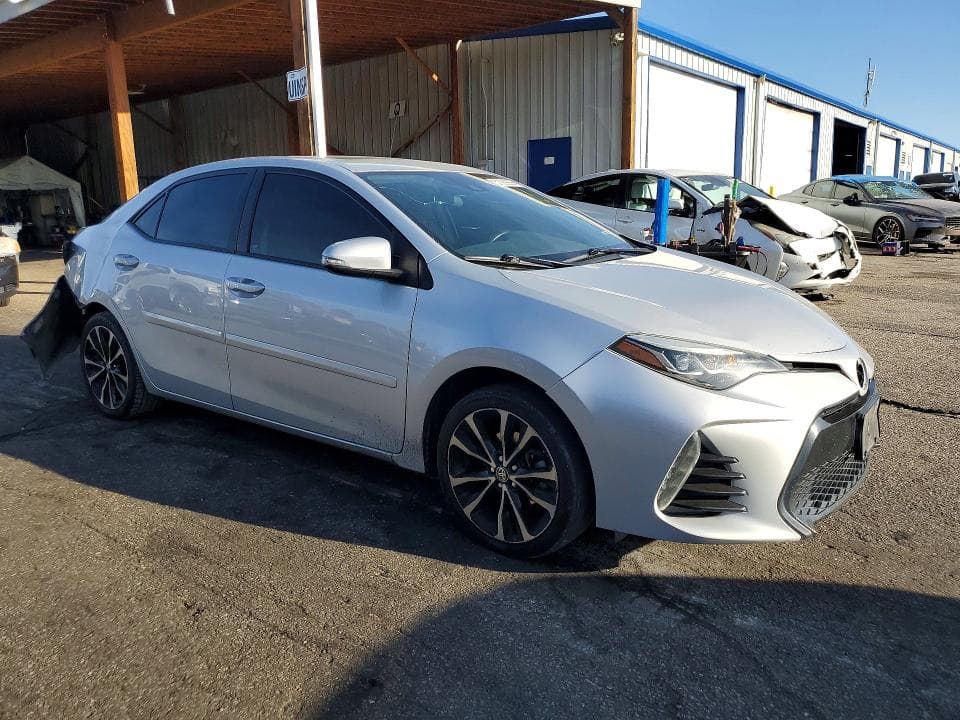2017 TOYOTA COROLLA SE SE 4