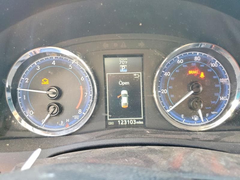 2017 TOYOTA COROLLA SE SE 9