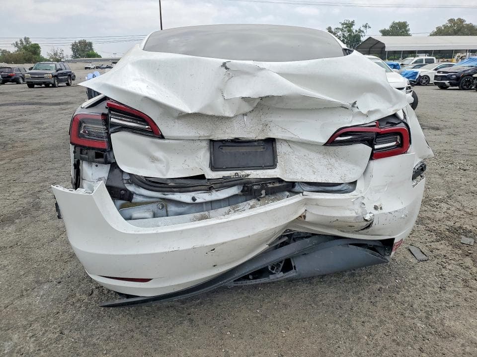 2023 TESLA MODEL 3 6