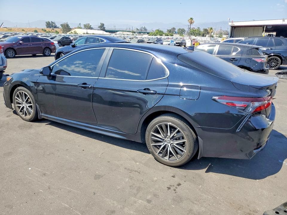 2024 TOYOTA CAMRY SE 2
