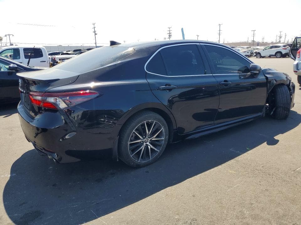 2024 TOYOTA CAMRY SE 3