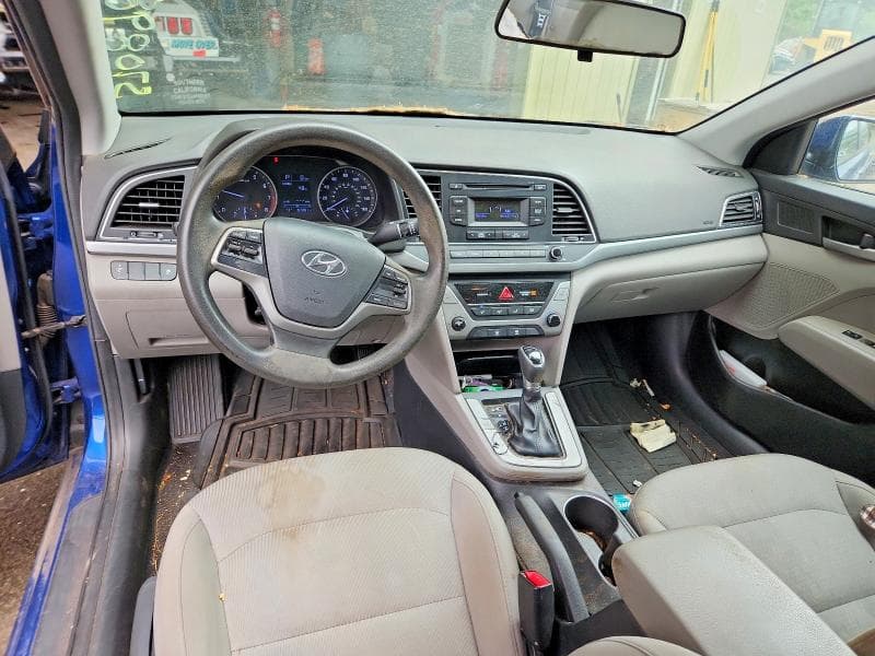 2017 HYUNDAI ELANTRA SE 8