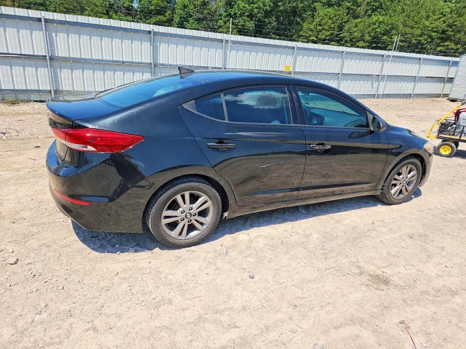 2017 HYUNDAI ELANTRA SE SE 4