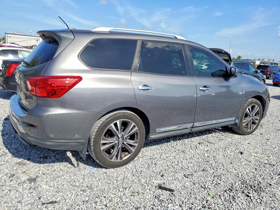 2017 NISSAN PATHFINDER PLATINUM PLATINUM 4