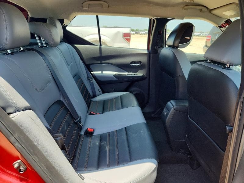 2022 NISSAN KICKS SR 10