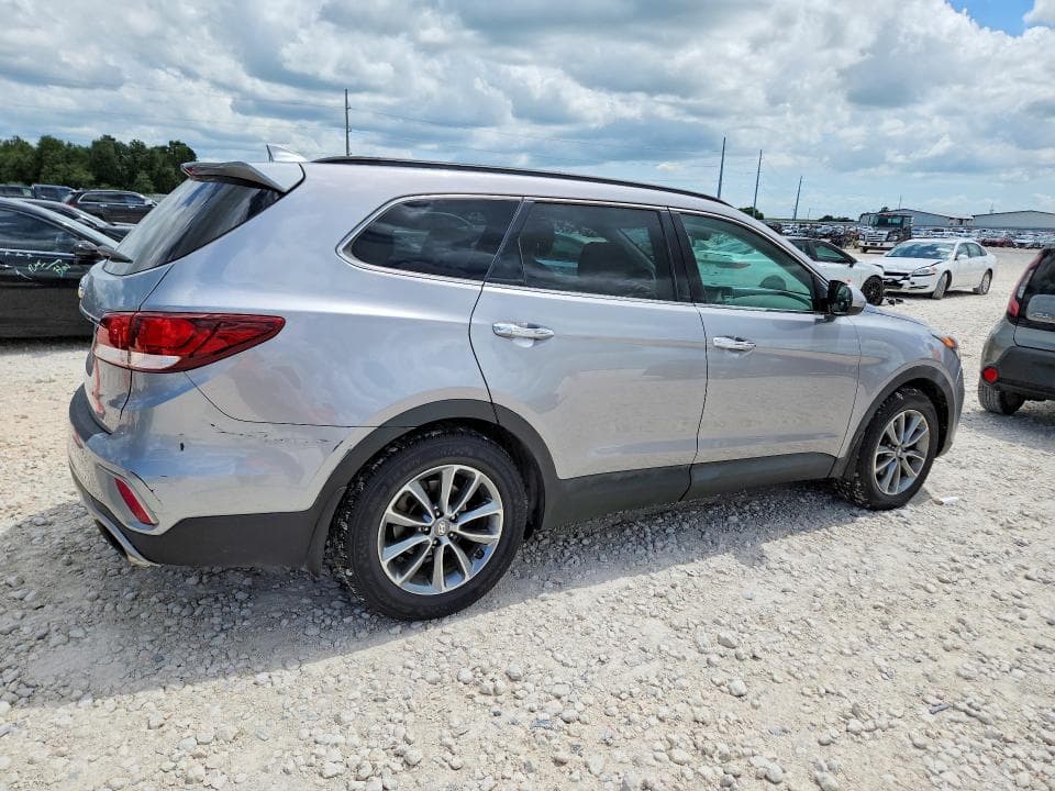 2017 HYUNDAI SANTA FE SE 3