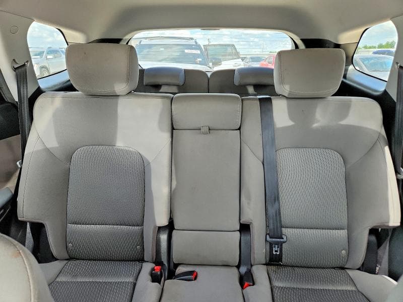 2017 HYUNDAI SANTA FE SE 10