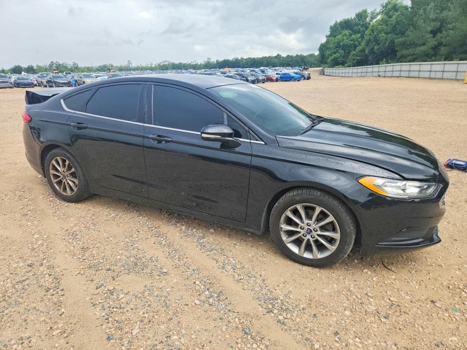 2017 FORD FUSION SE 4