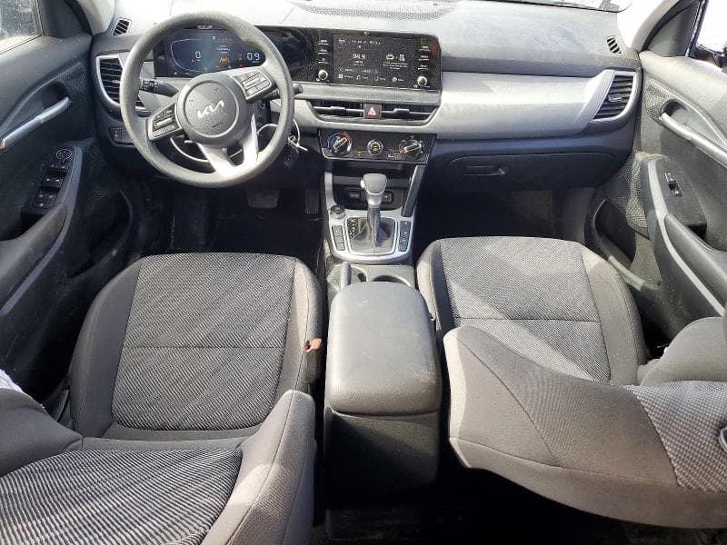 2025 KIA SELTOS LX 8