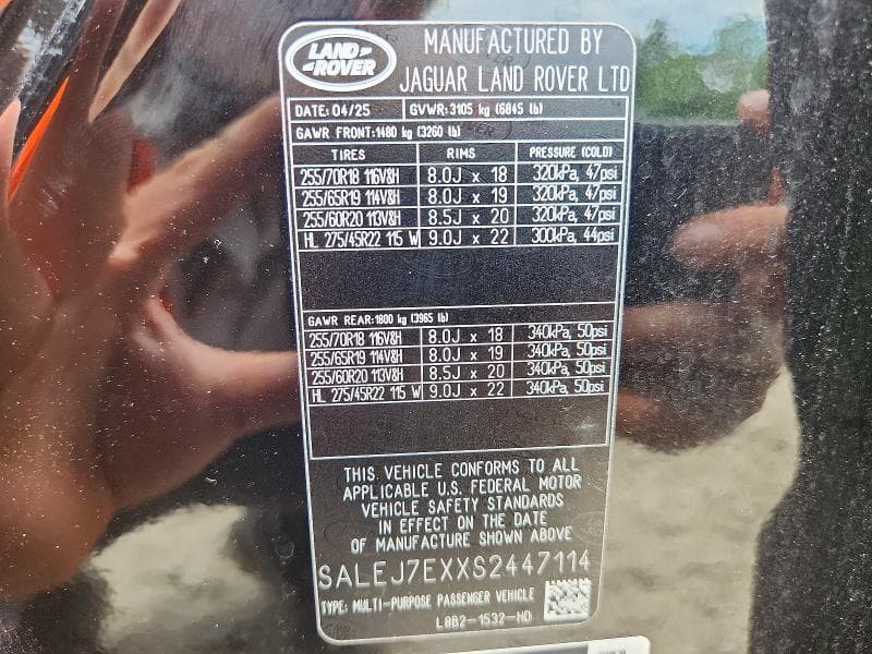 2025 LAND ROVER DEFENDER 110 S 13