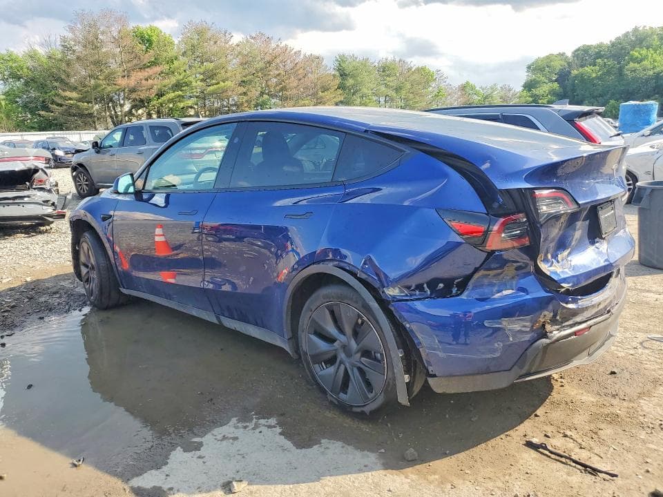 2025 TESLA MODEL Y 2