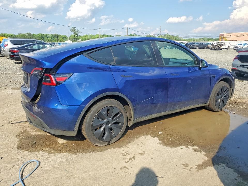 2025 TESLA MODEL Y 3