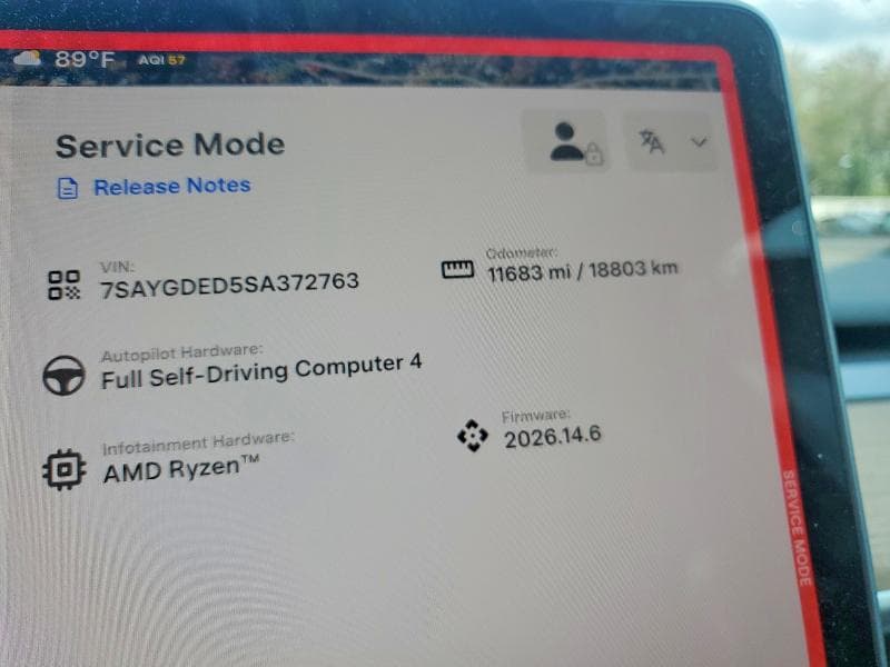 2025 TESLA MODEL Y 9