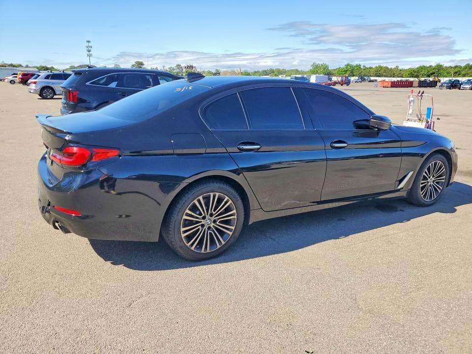 2017 BMW 530 XI 3