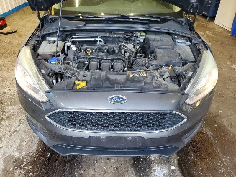 2016 FORD FOCUS SE 11