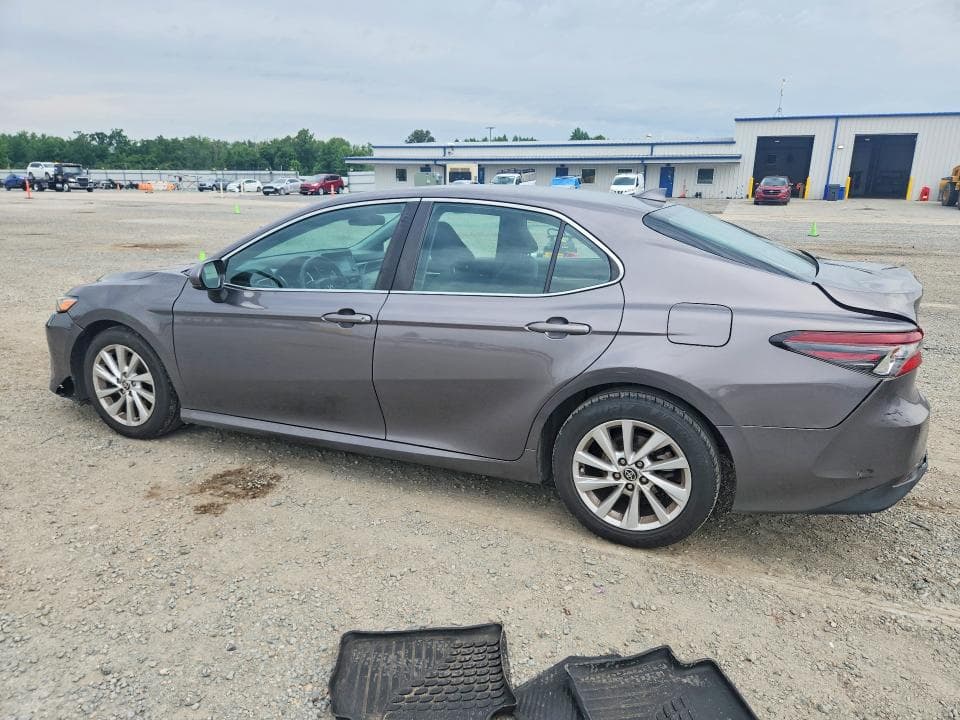2021 TOYOTA CAMRY LE LE 2