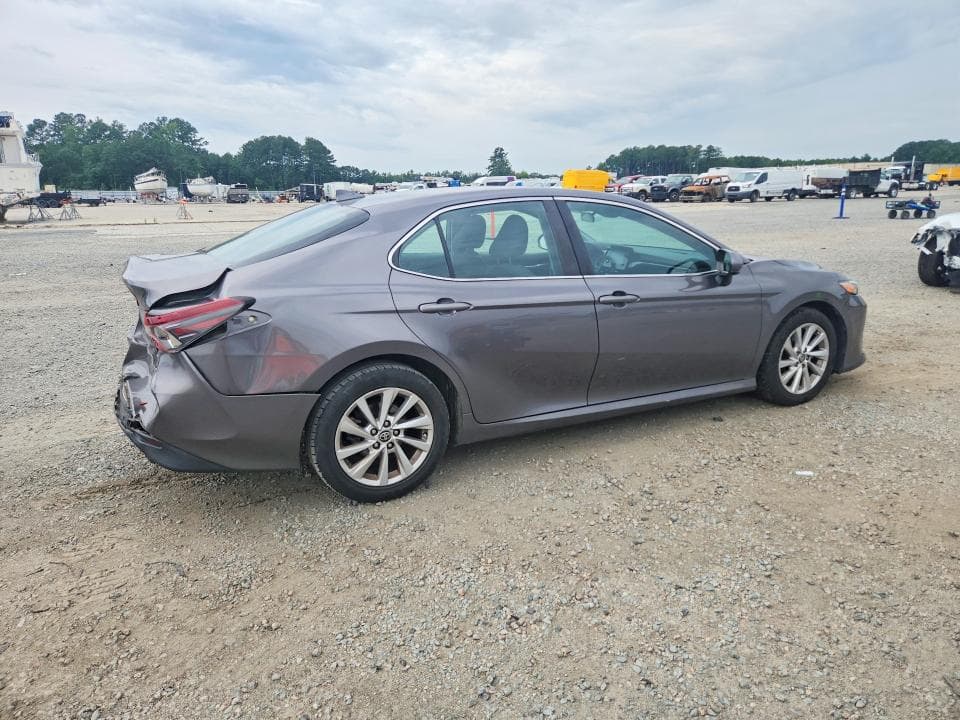 2021 TOYOTA CAMRY LE LE 3