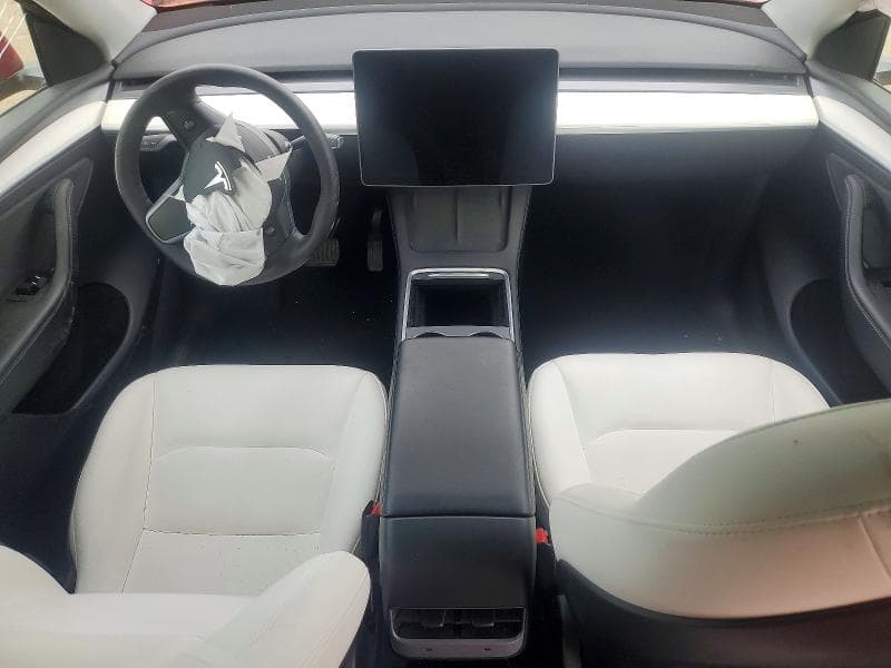 2022 TESLA MODEL Y 8
