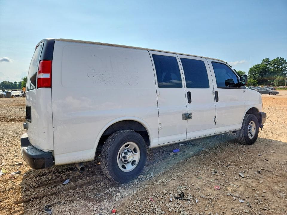 2022 CHEVROLET EXPRESS G2500 3