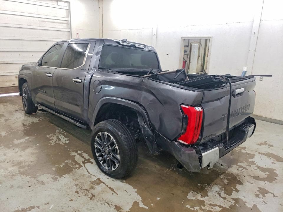 2025 TOYOTA TUNDRA CREWMAX LIMITED CREWMAX LIMITED 2
