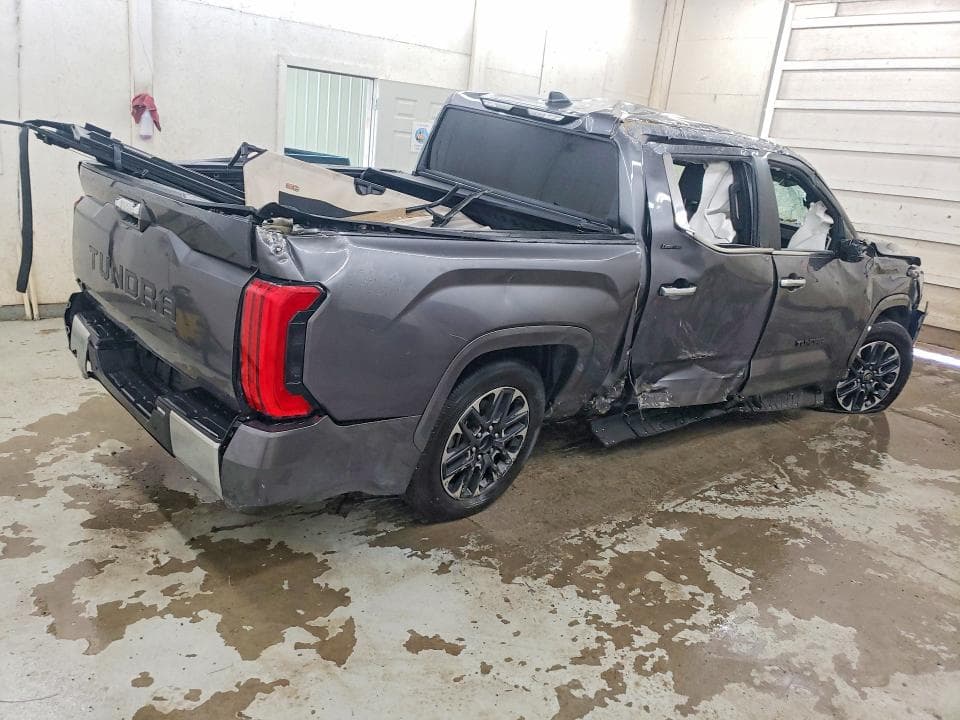 2025 TOYOTA TUNDRA CREWMAX LIMITED CREWMAX LIMITED 3