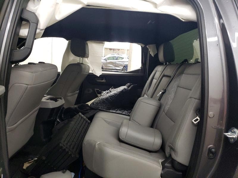 2025 TOYOTA TUNDRA CREWMAX LIMITED CREWMAX LIMITED 10