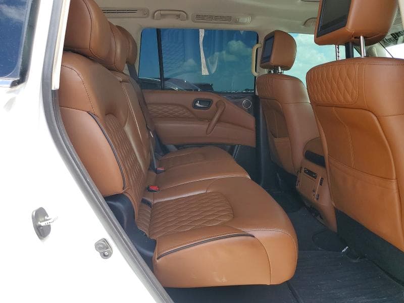 2019 INFINITI QX80 LUXE 10