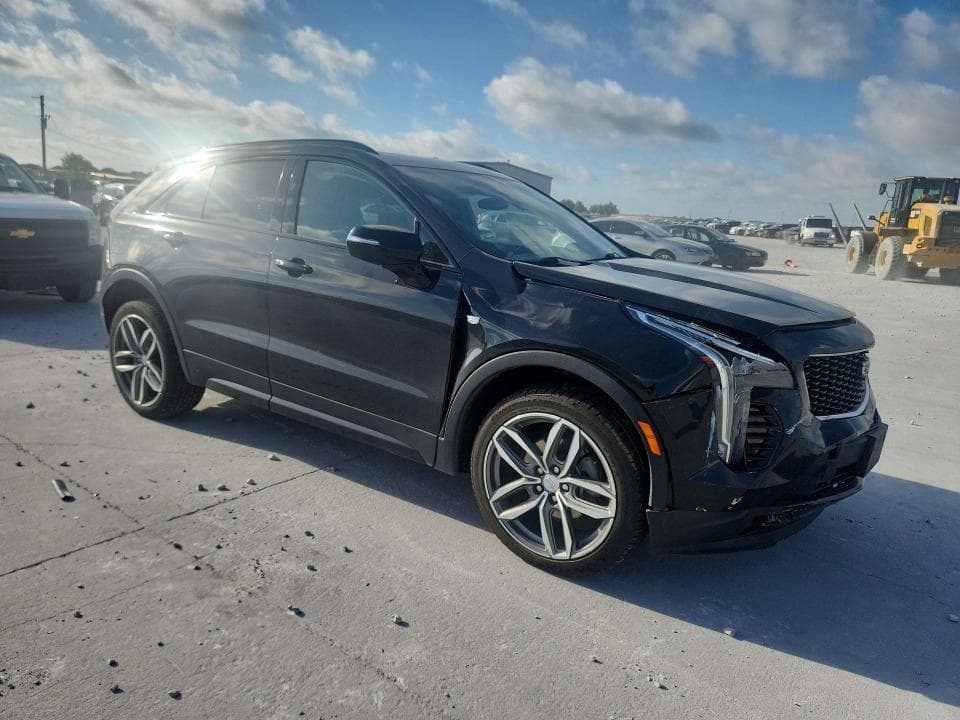 2023 CADILLAC XT4 SPORT 4