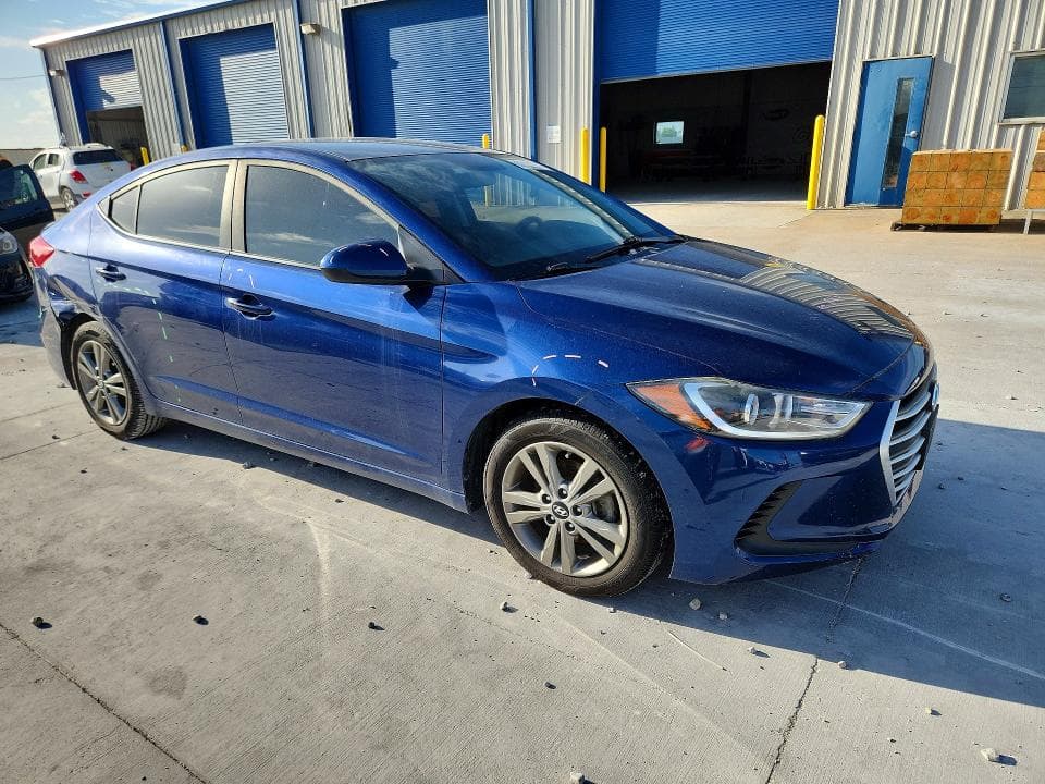 2018 HYUNDAI ELANTRA SEL 4
