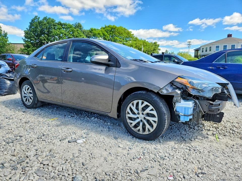 2019 TOYOTA COROLLA LE 4