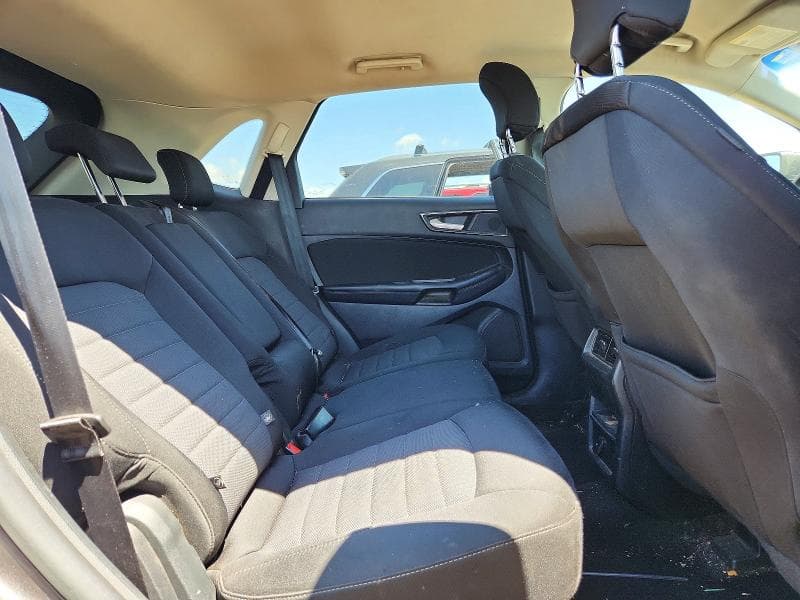 2018 FORD EDGE SE 10