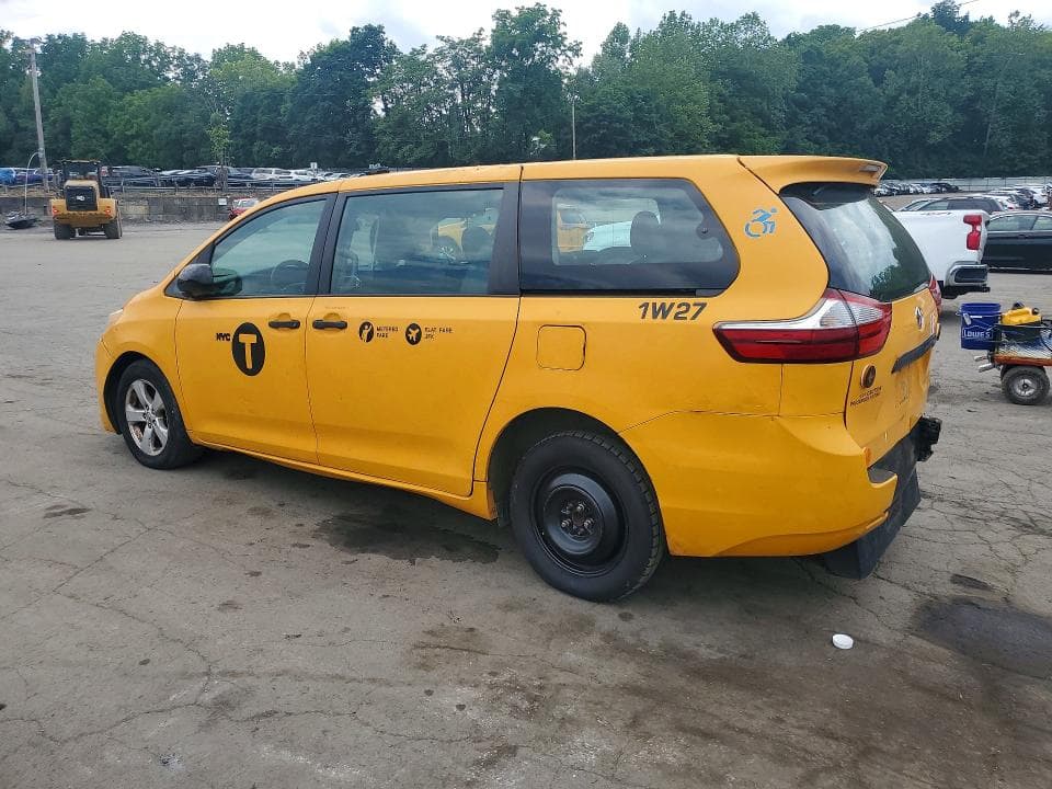 2017 TOYOTA SIENNA L 7-PASSENGER 2