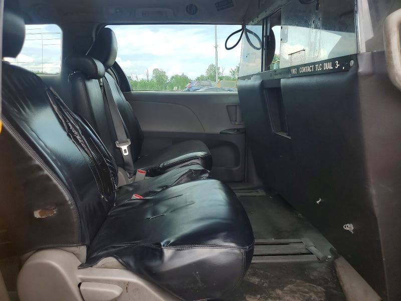 2017 TOYOTA SIENNA L 7-PASSENGER 11