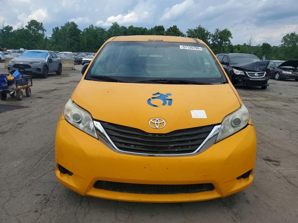 2017 TOYOTA SIENNA L 7-PASSENGER 5