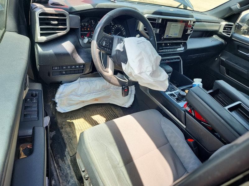 2025 TOYOTA TUNDRA SR5 8