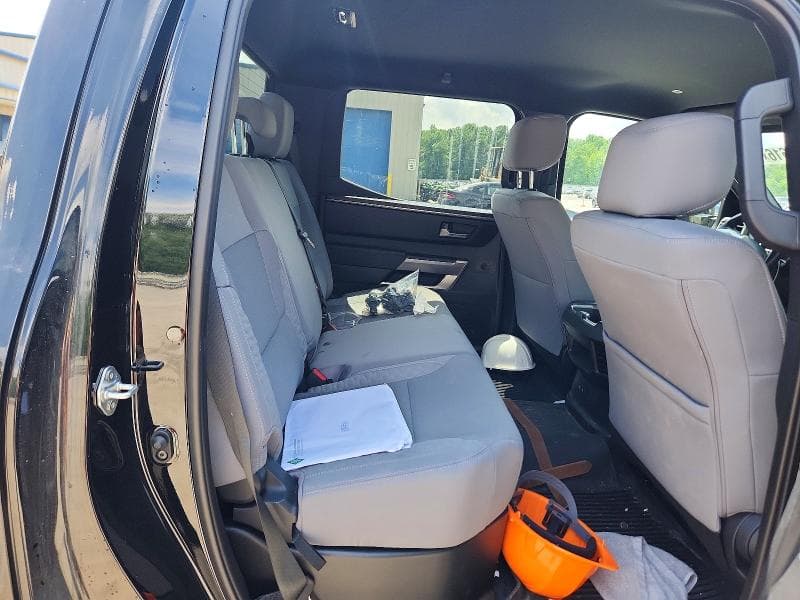 2025 TOYOTA TUNDRA SR5 10