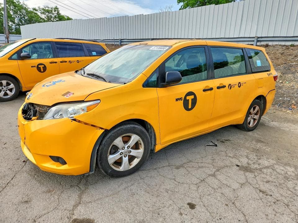 2017 TOYOTA SIENNA - 1