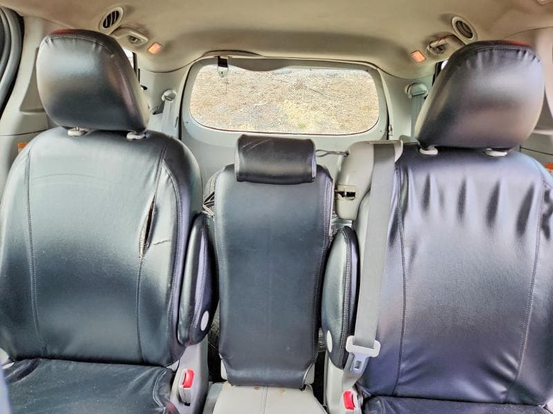 2017 TOYOTA SIENNA 10