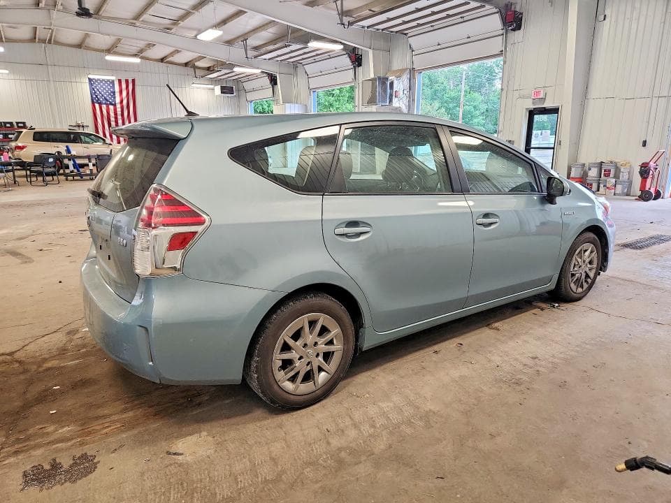 2016 TOYOTA PRIUS V TWO 3