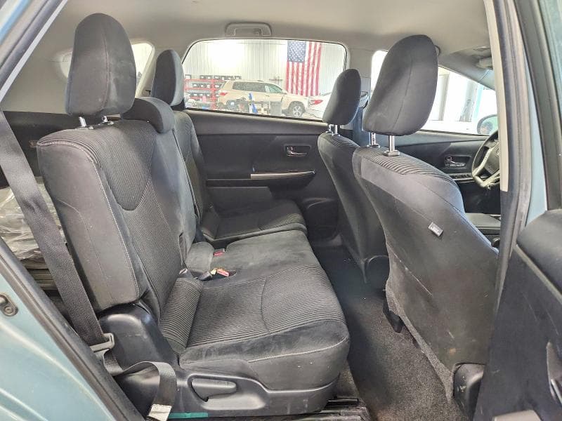 2016 TOYOTA PRIUS V TWO 10