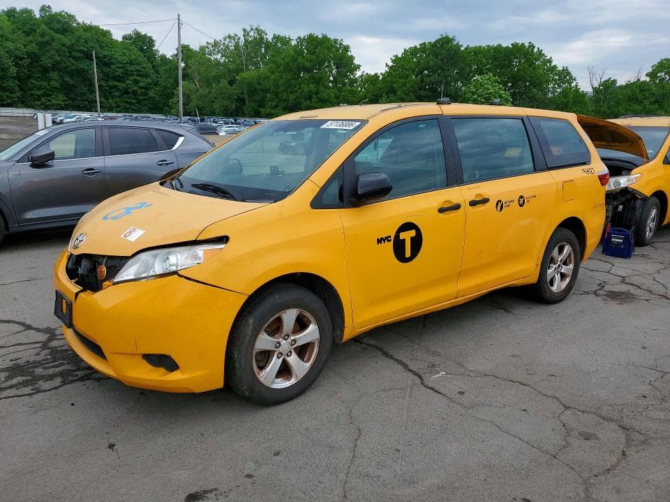 2017 TOYOTA SIENNA L 7-PASSENGER - 1