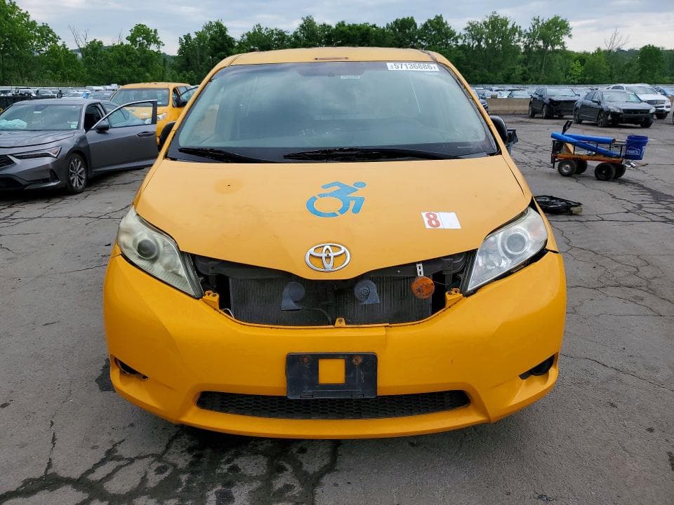 2017 TOYOTA SIENNA L 7-PASSENGER 5