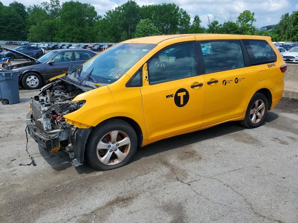 2017 TOYOTA SIENNA LE LE - 1