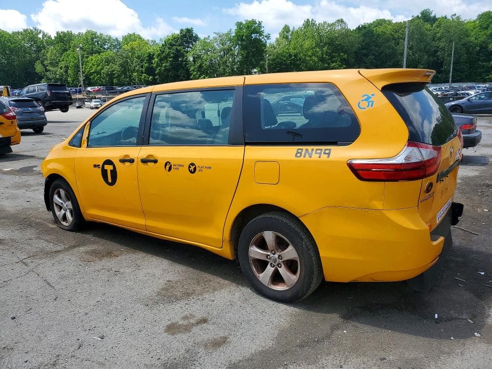 2017 TOYOTA SIENNA LE LE 3