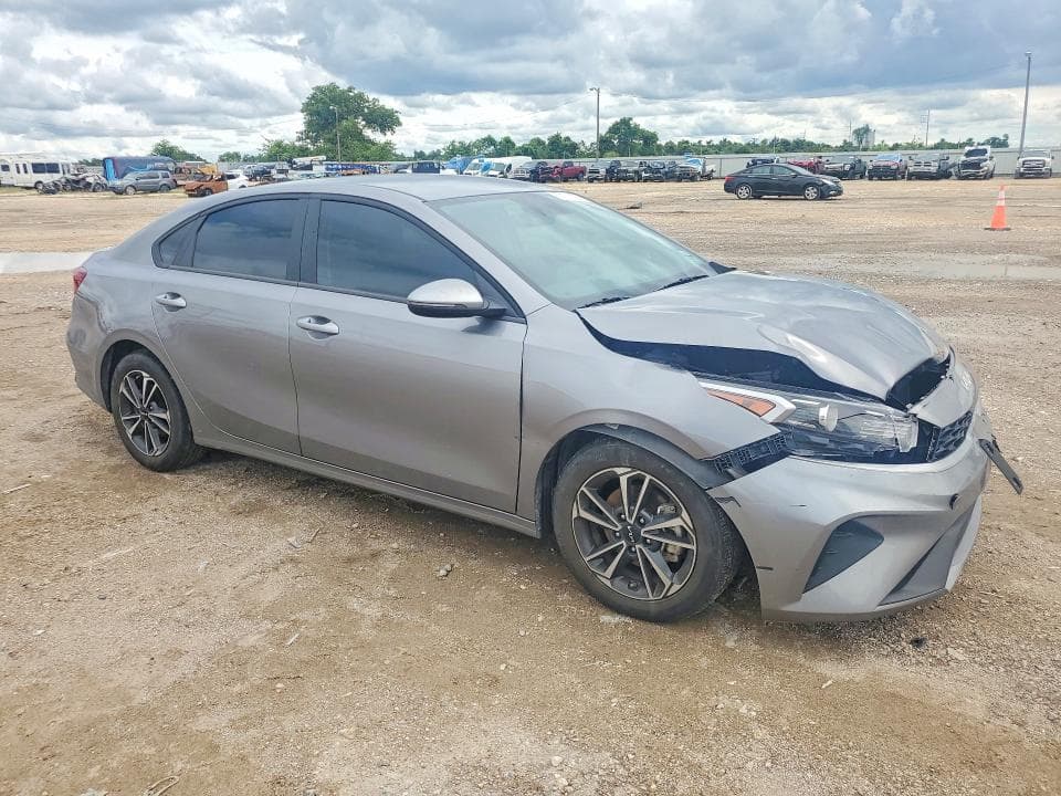 2024 KIA FORTE LXS 4