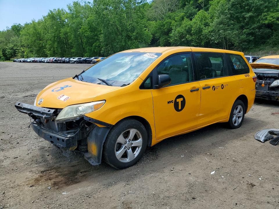 2017 TOYOTA SIENNA L 7-PASSENGER