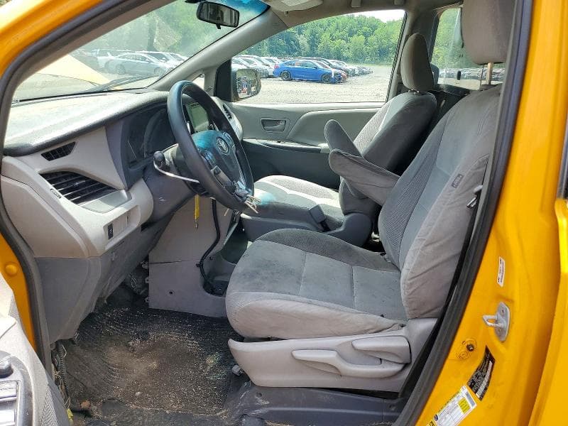 2017 TOYOTA SIENNA L 7-PASSENGER L 7-PASSENGER 8