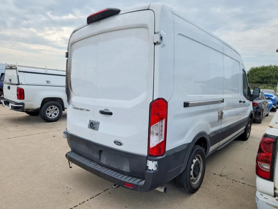 2025 FORD TRANSIT T-350 3