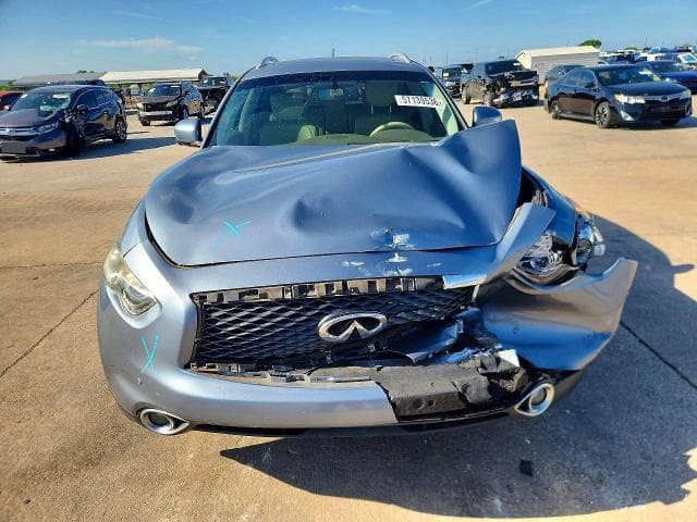 2017 INFINITI QX70 BASE 5