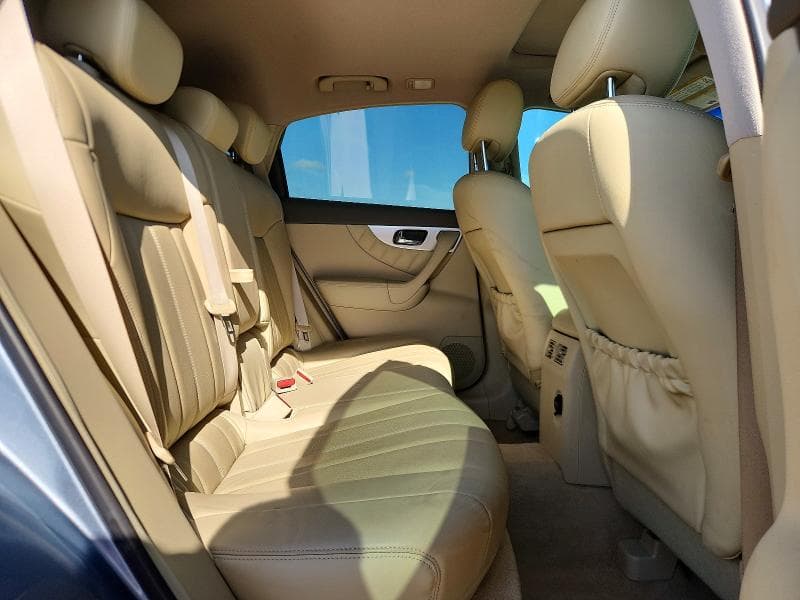 2017 INFINITI QX70 BASE 10